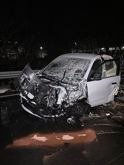 ein verunfalltes Fahrzeug